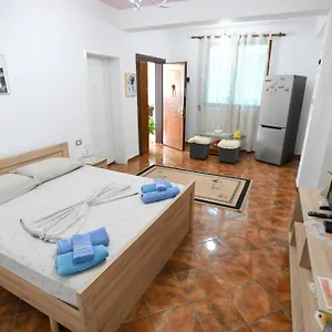 Flowers Appartement Berat